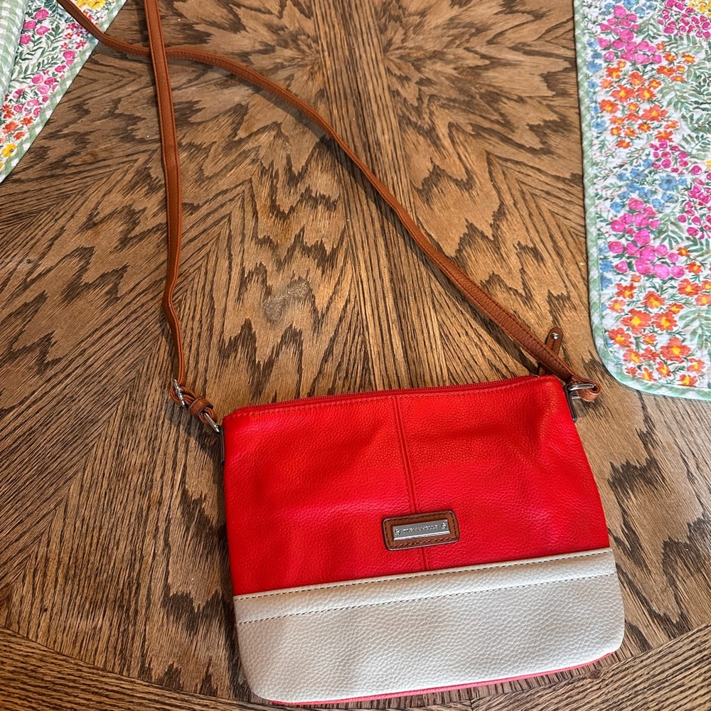 Tignanello Perfect Pockets Leather Crossbody